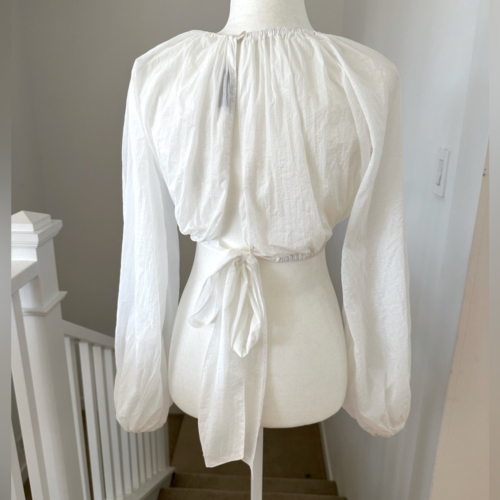 Nonchalant Label Long Sleeve Crop Top Blouse White Sheer Medium New - Picture 4 of 7